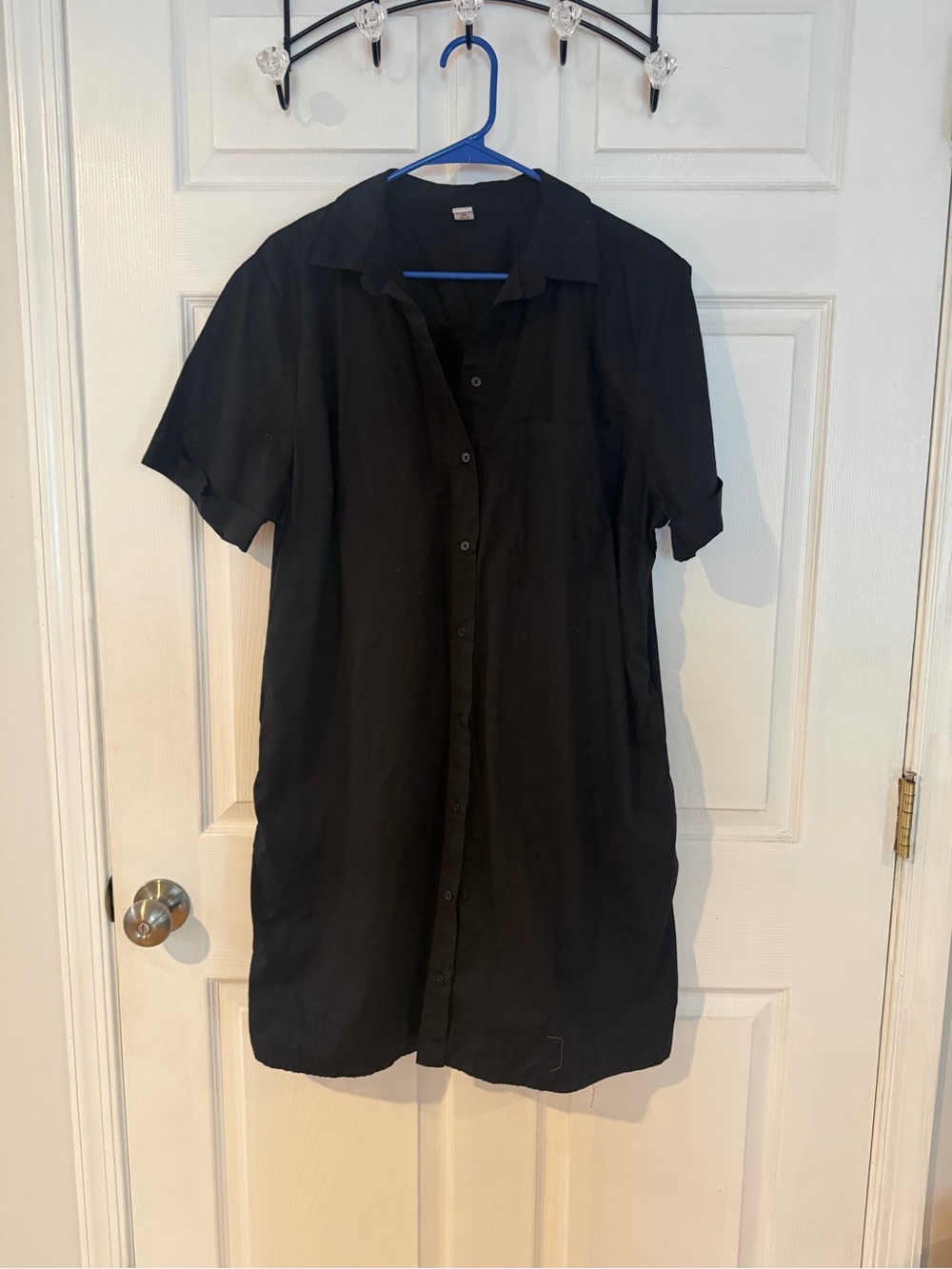 Old Navy Black Short-Sleeve Button-Down dress